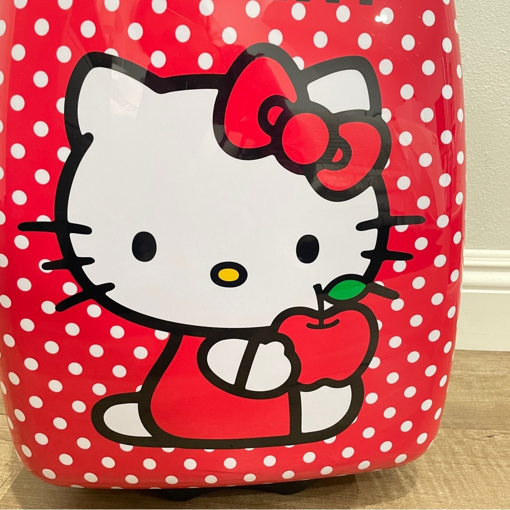 NEW‎ Hello Kitty Red Hardshell 16.5" Rolling Suitcase Bioworld Sanrio Carryon - Picture 2 of 5